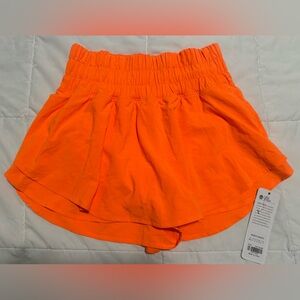 CRZ YOGA - Feathery-Fit Soft 2 in 1 Zip Pocket Short